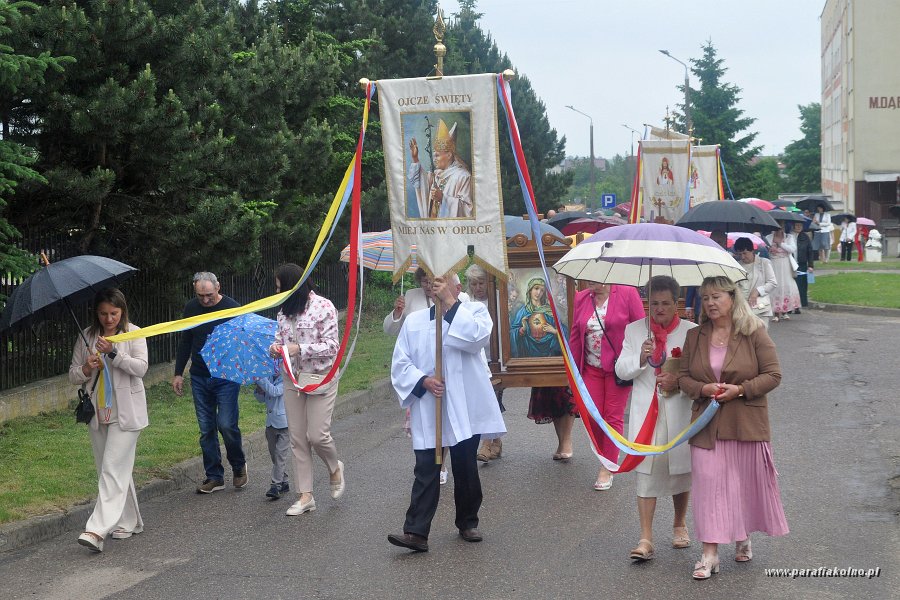 119 Procesja eucharystyczna.jpg